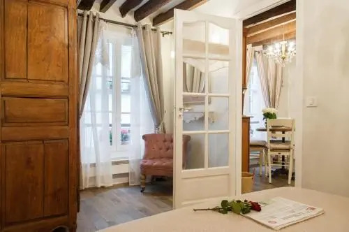 Apartment Simon Le Franc
