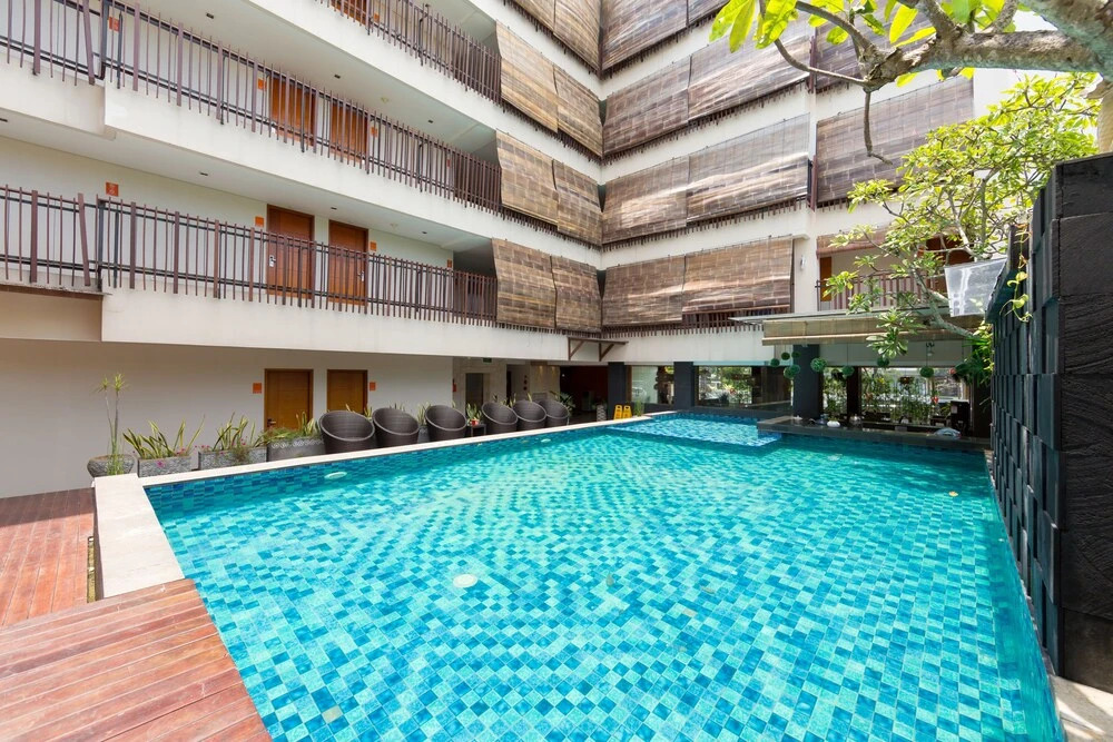 ZEN Rooms Kuta Sunset Road 2