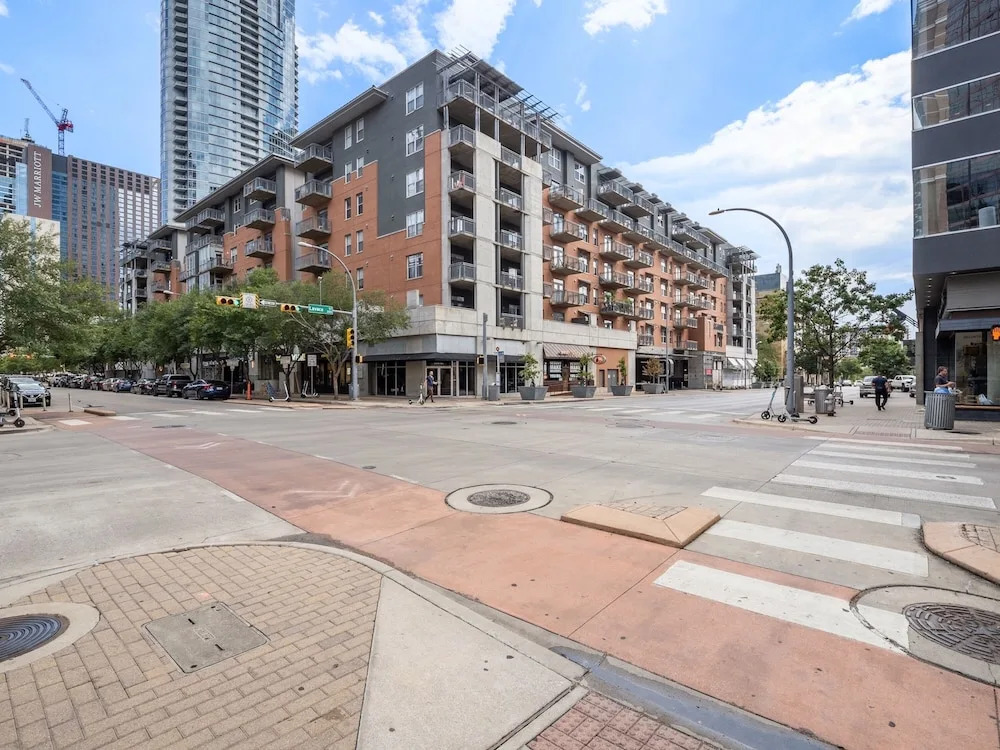AMLI Downtown by Kasa Austin Downtown