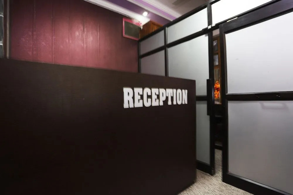 OYO 43688 Hotel Surya