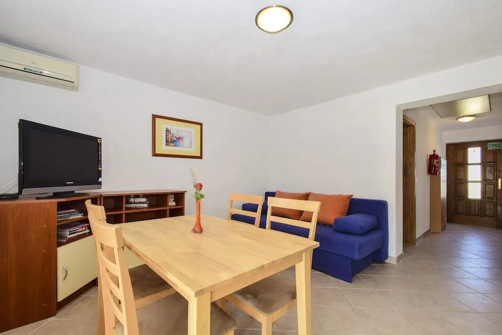 Apartments Lela Drage