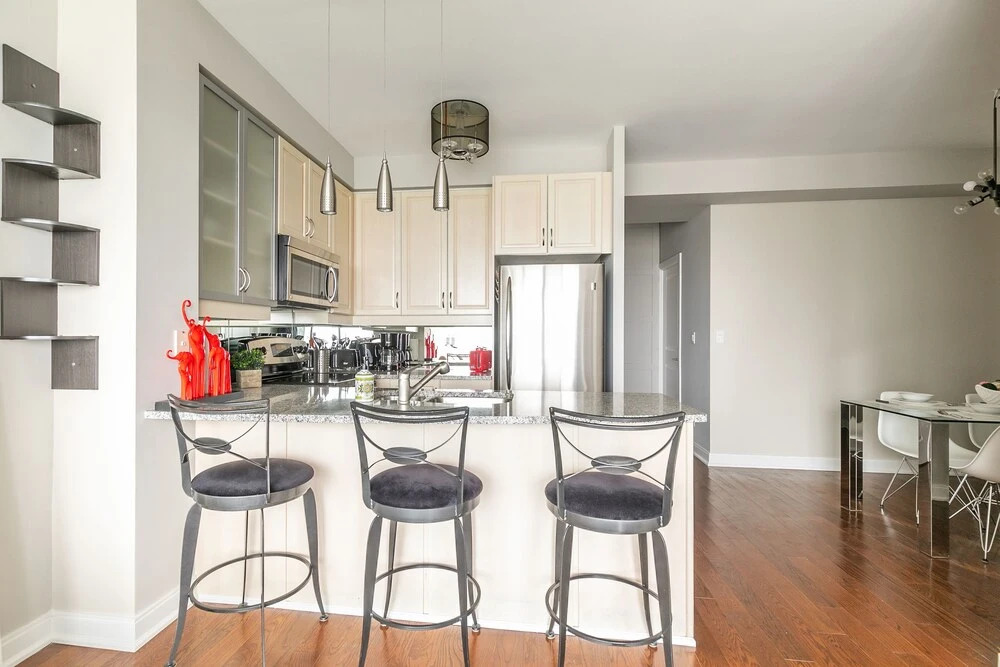 Perfect 1BR Executive Suite Yorkville