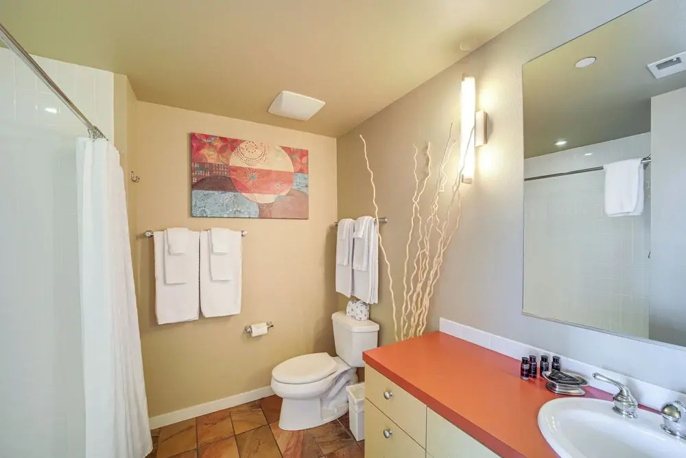 Chelan Home: Views, Pool, Hot Tub, & Beach Access