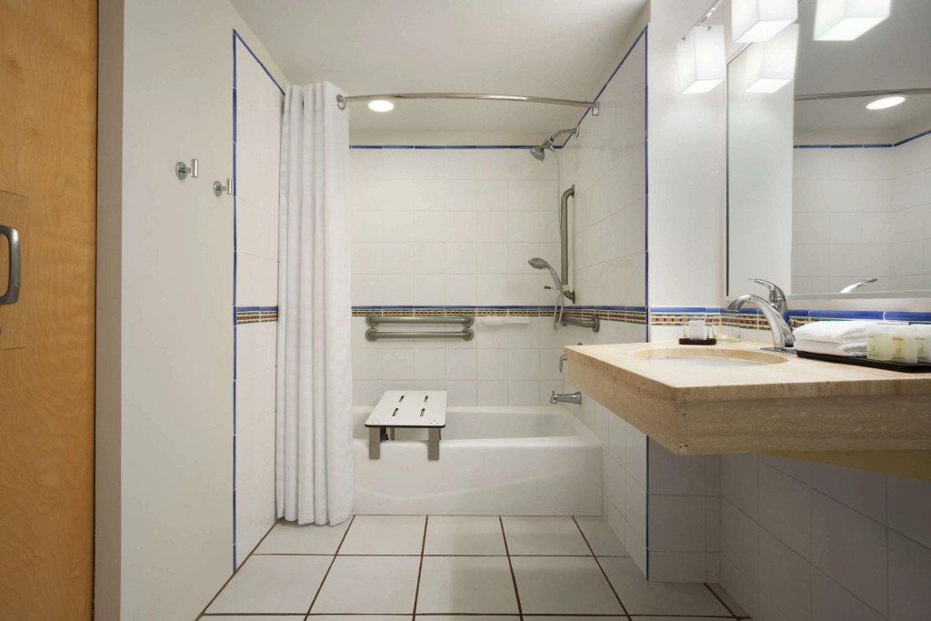 Embassy Suites by Hilton Dorado del Mar Beach Resort