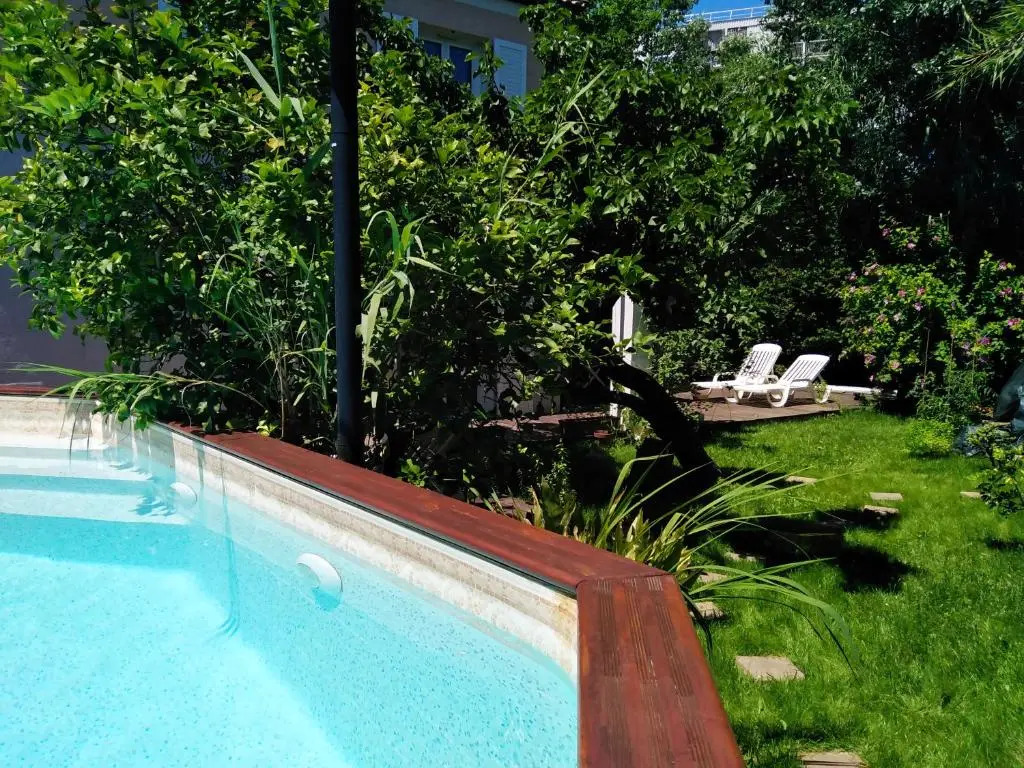 Villa 3 room, private pool , 2 min beach by car 20 min from croisette by bus