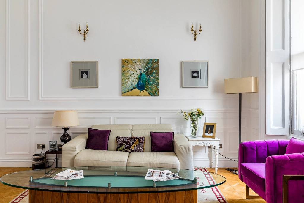 3-bed 3-bath with a private patio in Belgravia