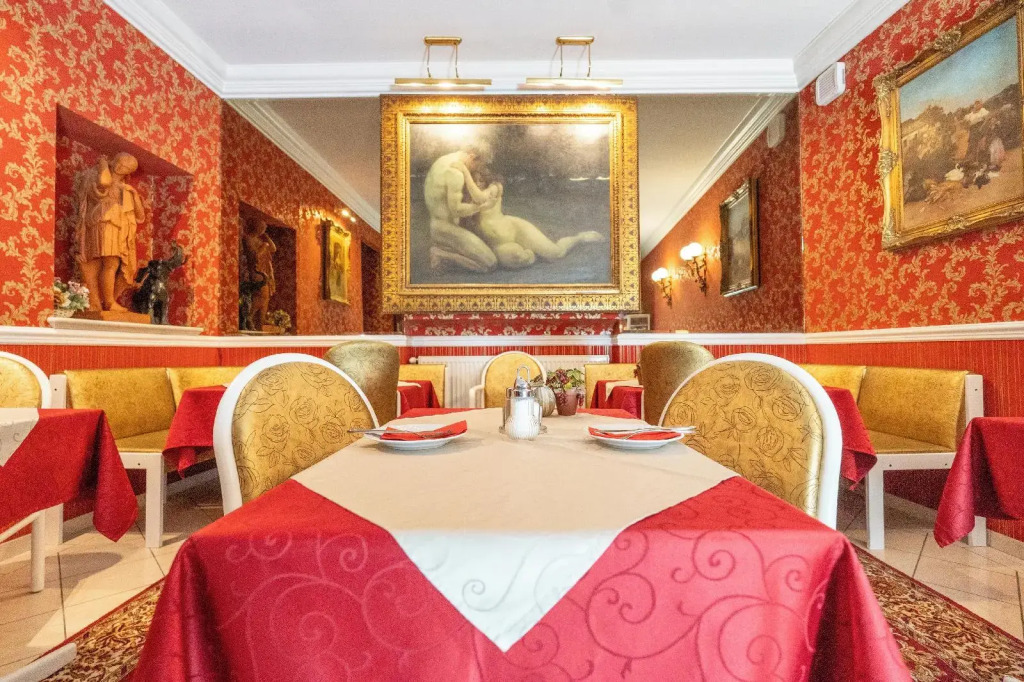 Hotel Urania