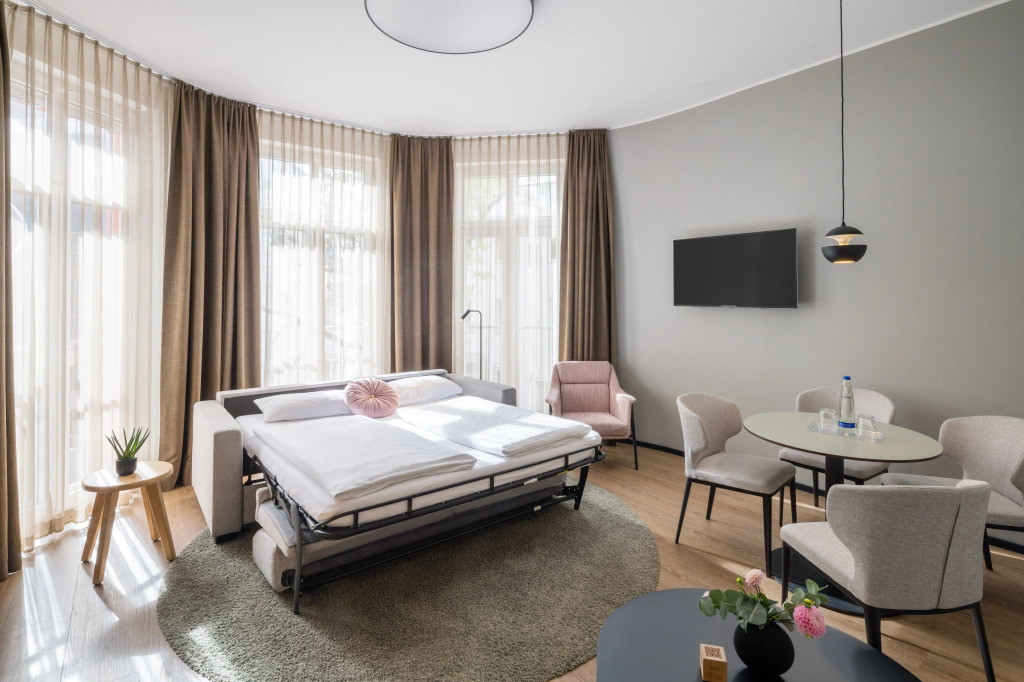 KOOS Hotel&Apartments - City Aparthotel