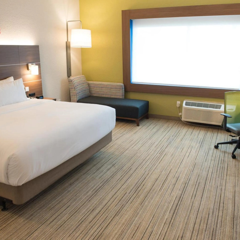 Holiday Inn Express & Suites Dayton North - Vandalia by IHG