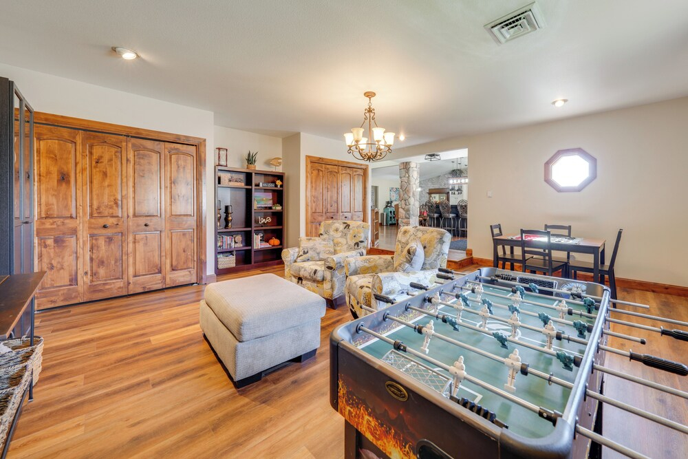 Loveland Peaks Retreat: Family Home 3 Mi to Dtwn!
