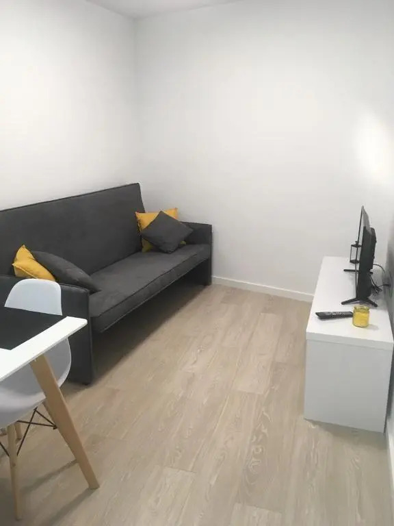 APARTAMENTOS A RODA