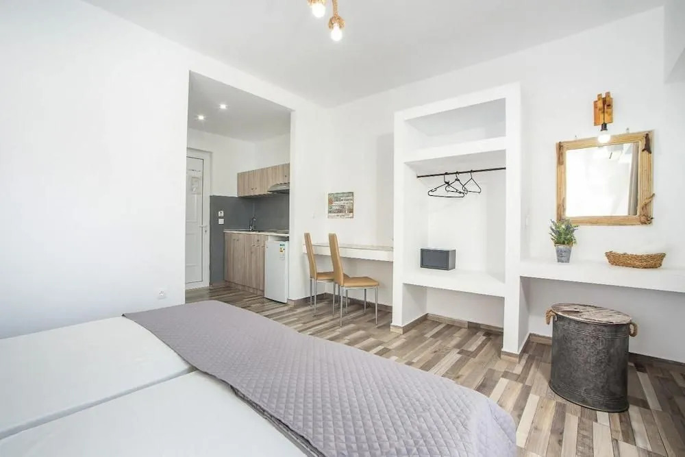 Lisabeth Studio Apartments