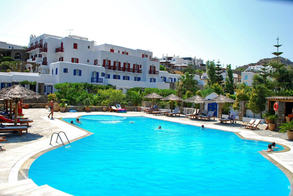 Kamari Hotel