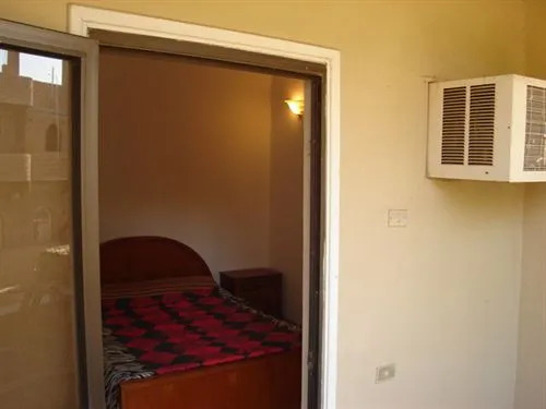 Alaska Hotel