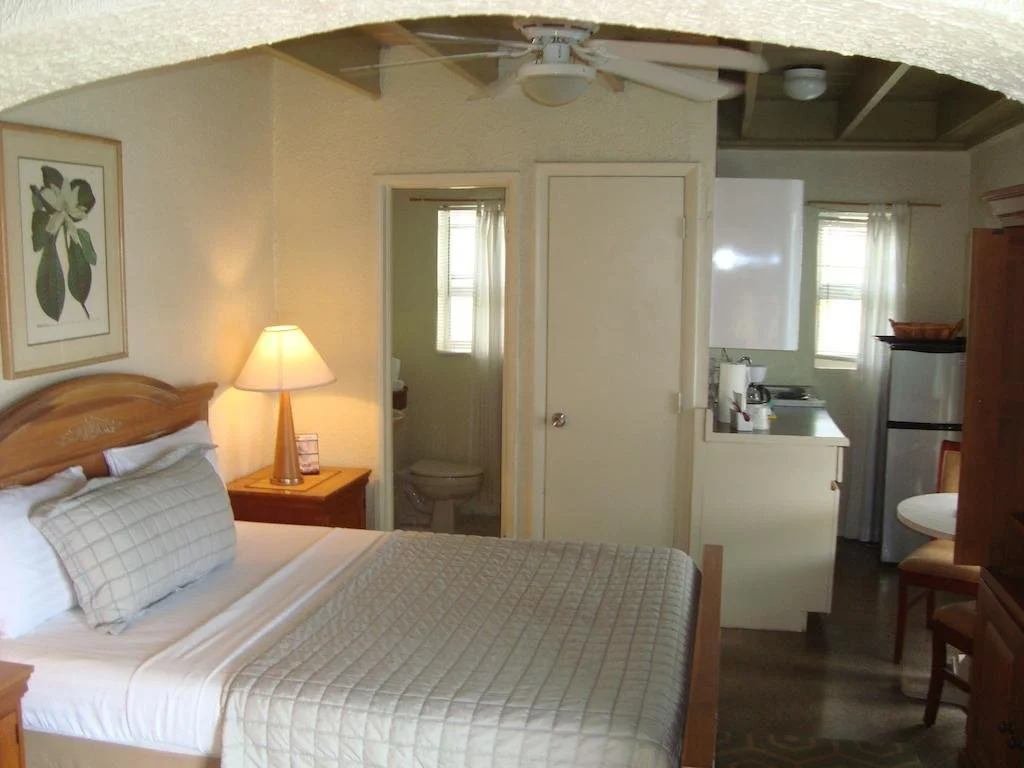 Tropicana Motel