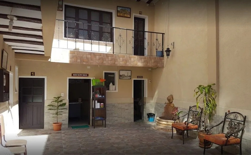 Alojamiento El Turista - Hostel