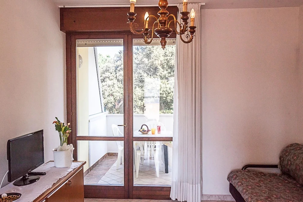 Seaside Happiness Flat and Shared Pool in Rosolina