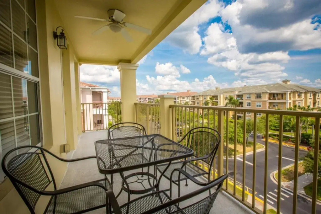 Vista Cay Luxury 4 Bedroom Condo 3117