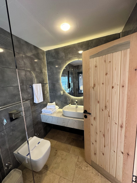 Lamoya Suites