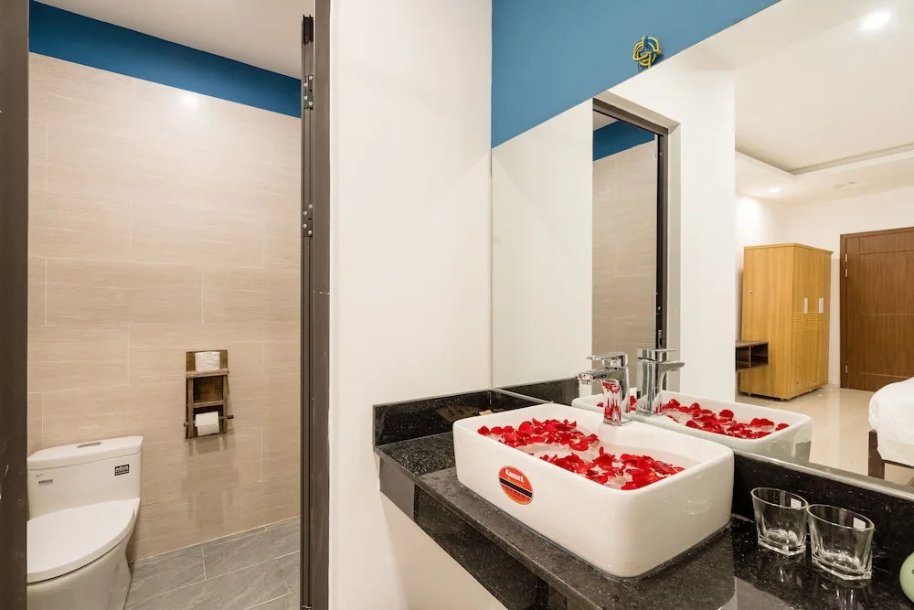 5 Coconut Homestay