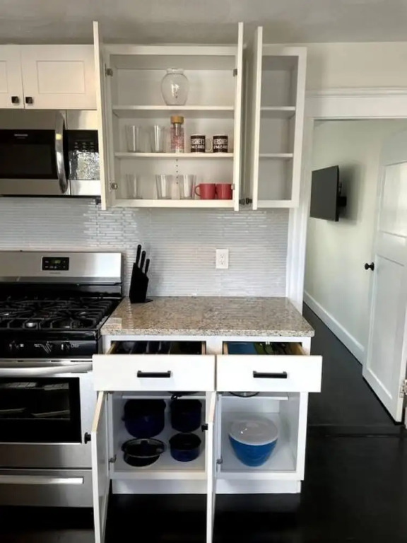 Modern Three Bedroom Condo - Near Boston