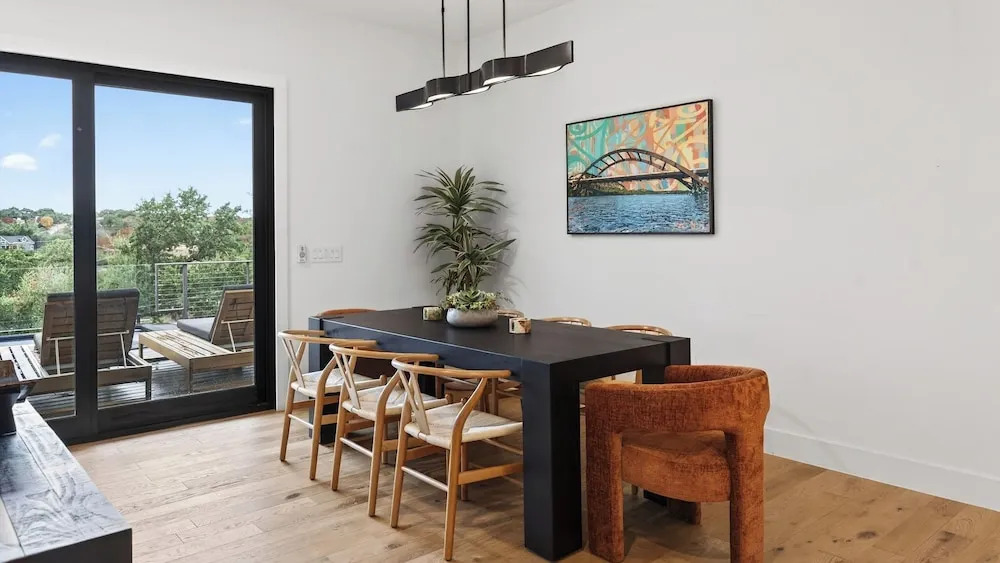 Sundown Social by Avantstay Lake Austin Views Pool, Firepit, Deck + Game Room A+ Designer Style
