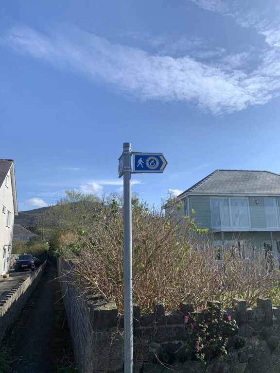 Lovely Nefyn Detached House With sea Views