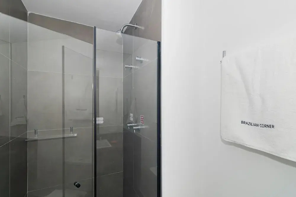Duplex com piscina e academia