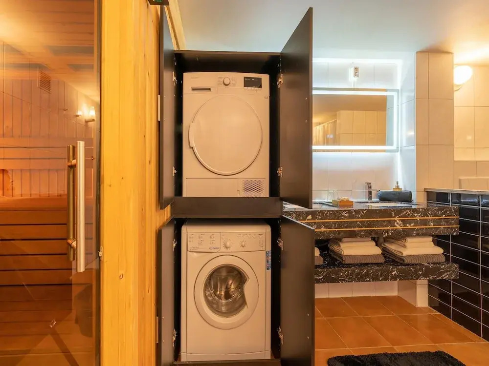 Luxury Apartment in Schin op Geul with Hot Tub & Sauna