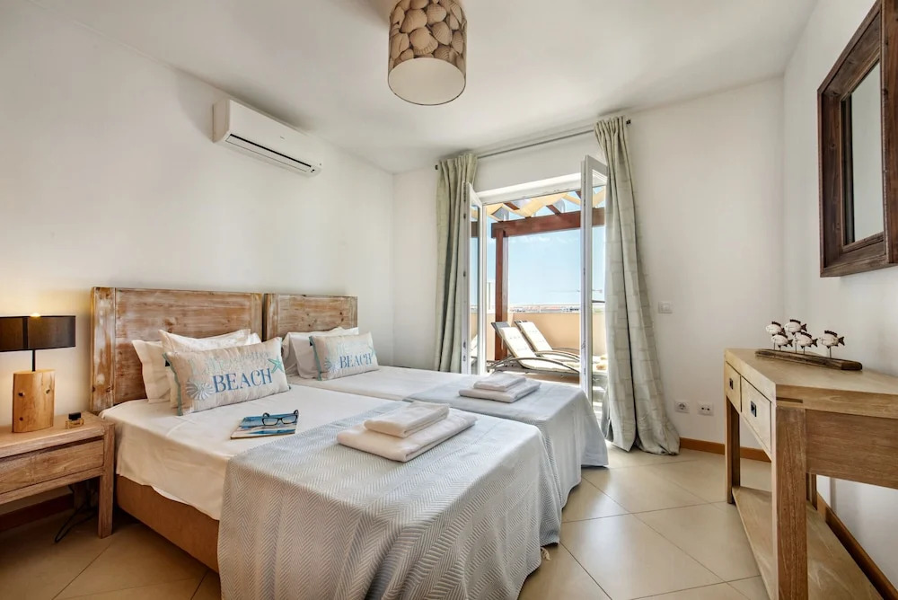 CG 73C - Penthouse - Cabanas Gardens