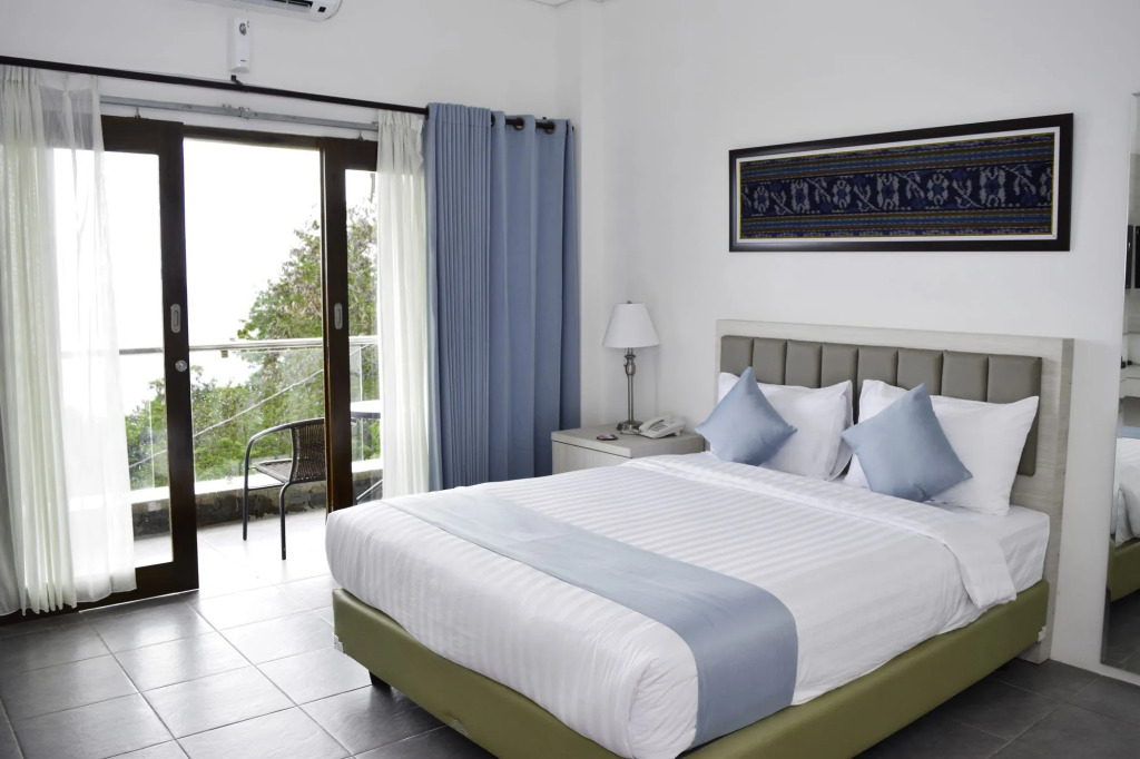 La Cecile Hotel and Cafe Komodo