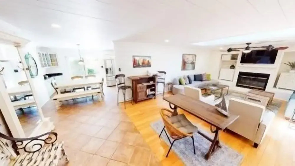 Beach Blossom - Bright, Updated Unit with Hot Tub on Patio by RedAwning