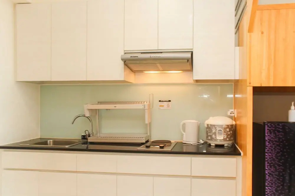 Elegant and Comfortable 2BR Apartment at Maqna Residence