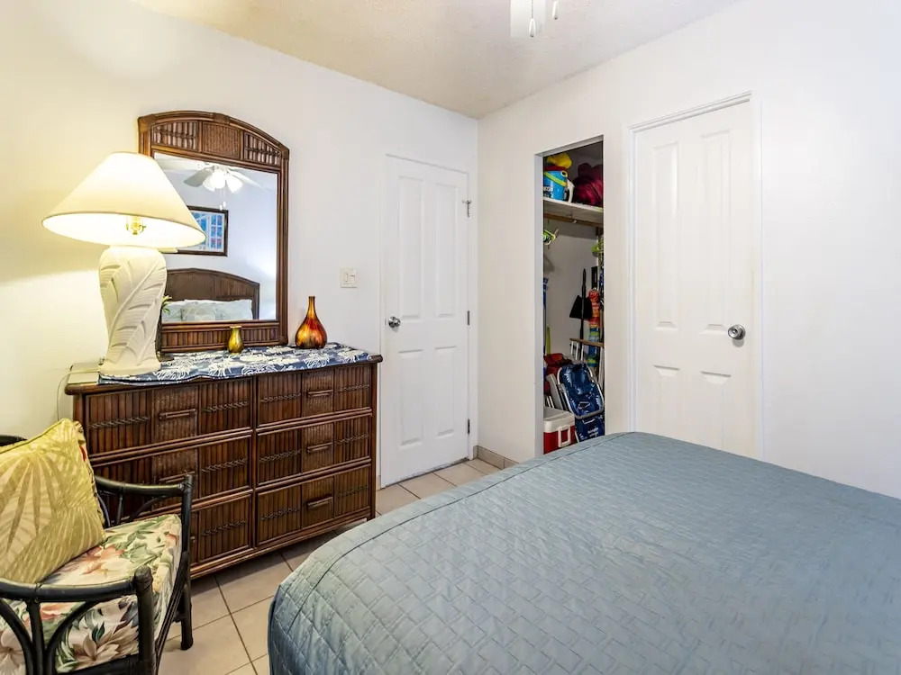 Pacific Shores B406 by RedAwning