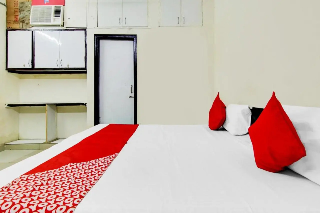 OYO Flagship 80561 Hansa Residency