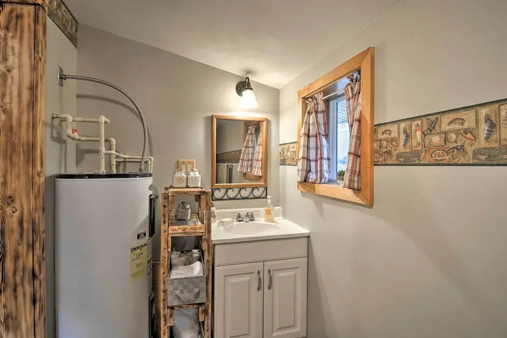 Rustic Frederic Cabin Near Cross-country Skiing!