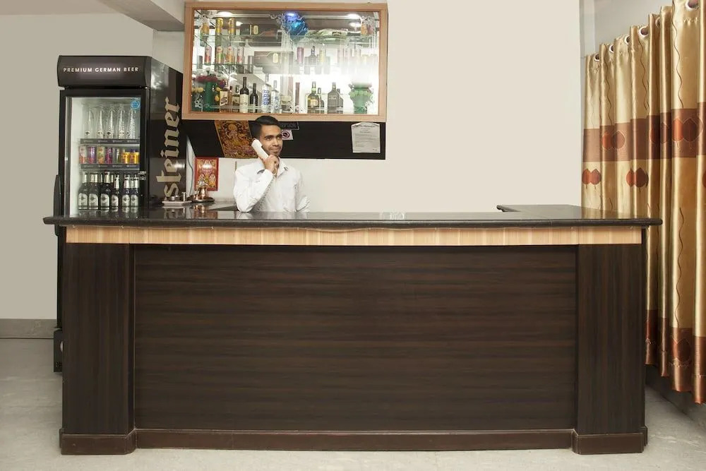 SPOT ON 428 Hotel President