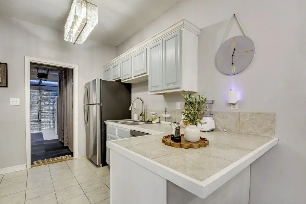 1 Block to Beach: Biloxi Townhome w/ Media Room