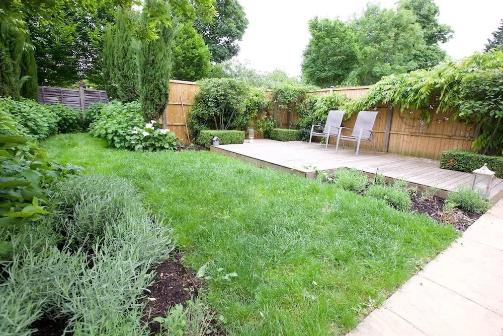 2BR Apt With Garden Near Clapham High Street Station