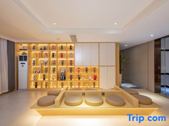Yinmo Light Luxury Hotel (Minhou University Town)
