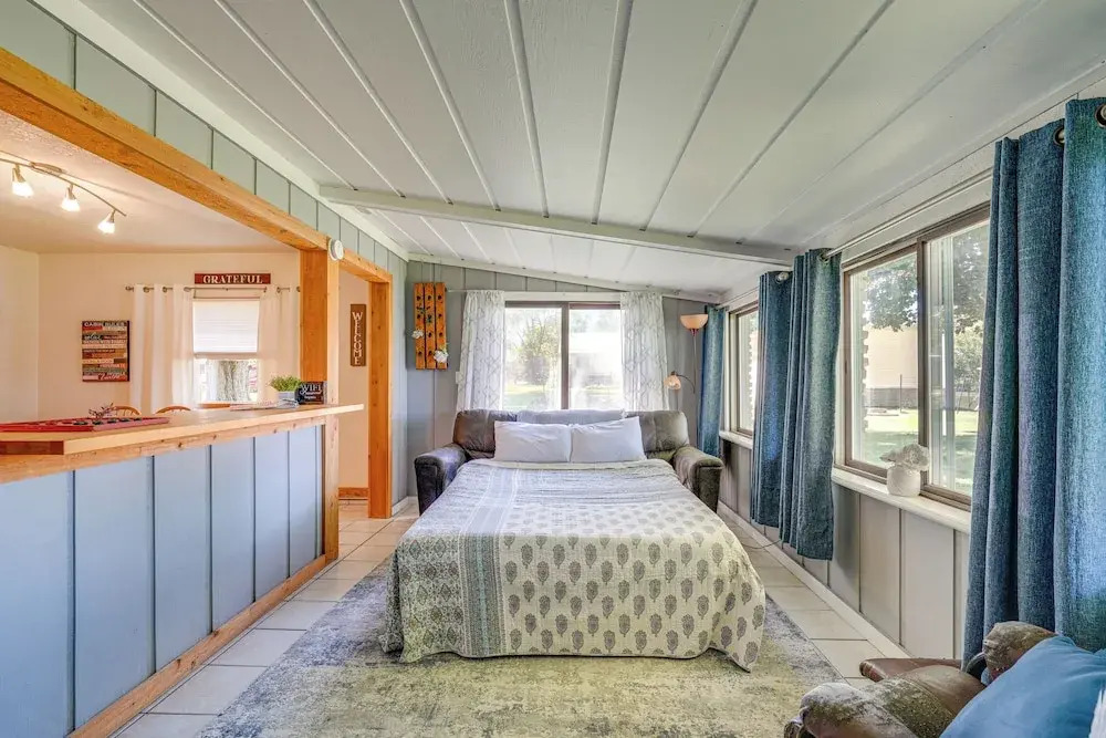 Riverfront Dixon, Illinois, Vacation Rental