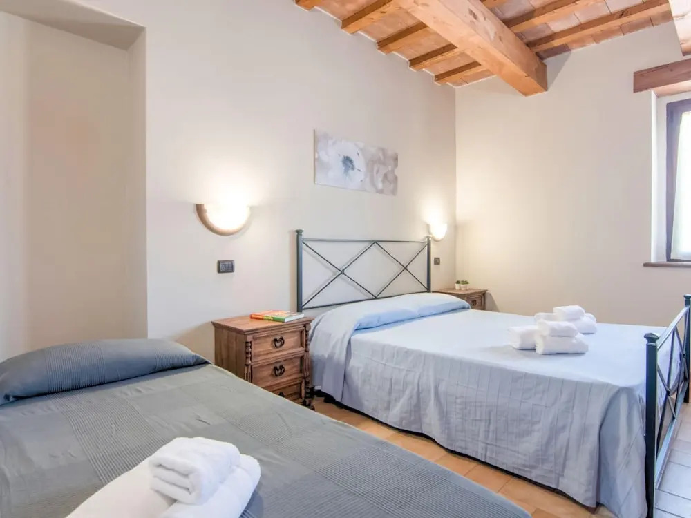 Cozy Farmhouse in Apecchio with Hot Tub