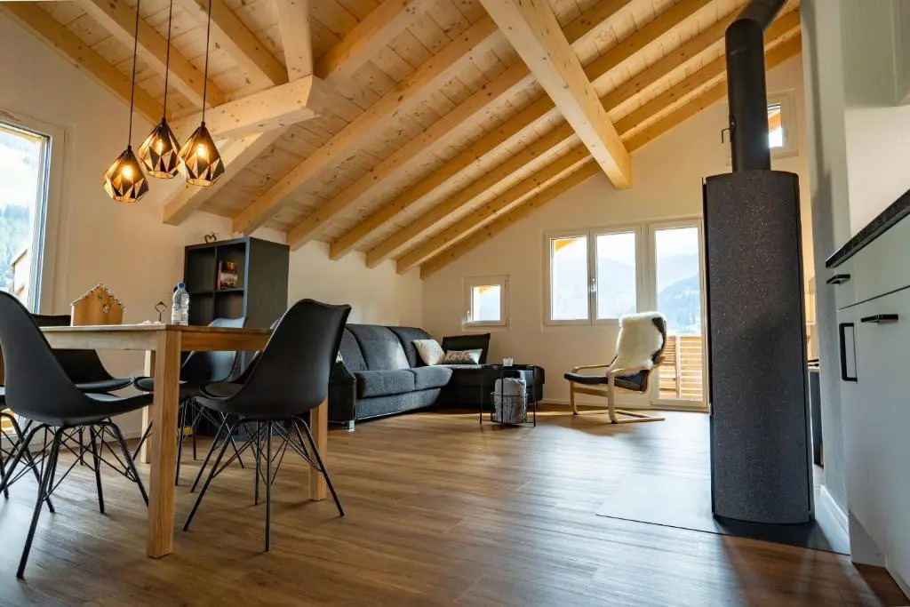 Chuenislodge2 Neu, 2 Balkone, Designerofen, mit top Aussicht!