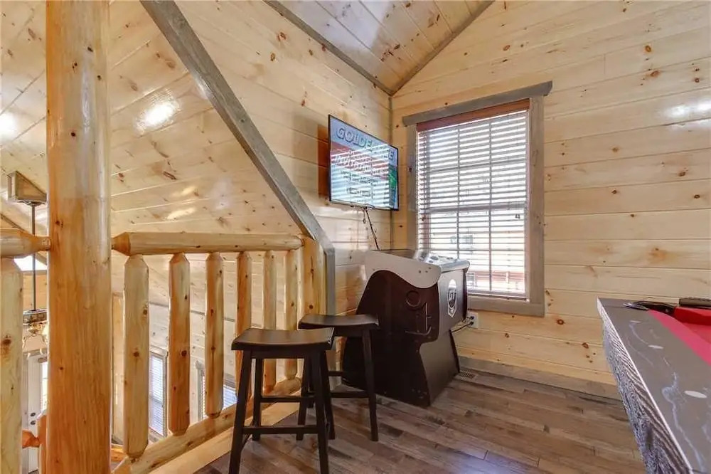 Mirror Pond - Four Bedroom Cabin