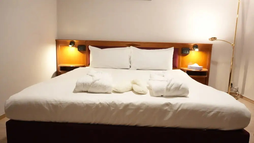 SN Hotel and Restaurant