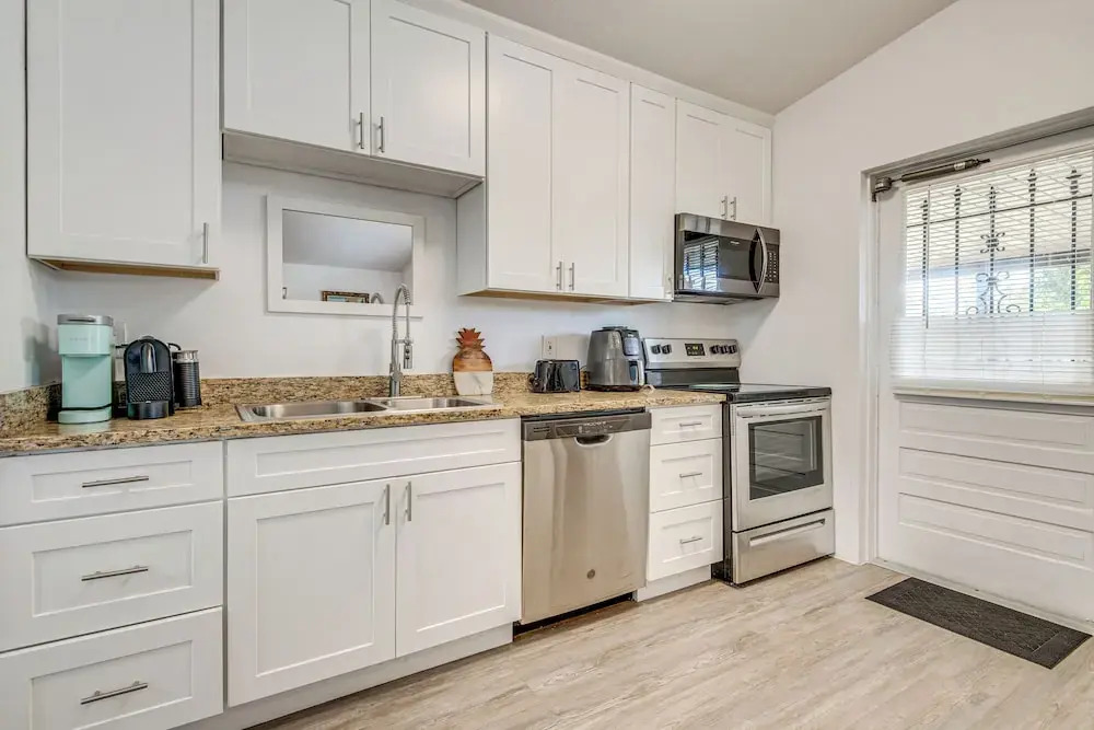 2 Mi to Cocoa Riverfront Park: Home w/ Patio!