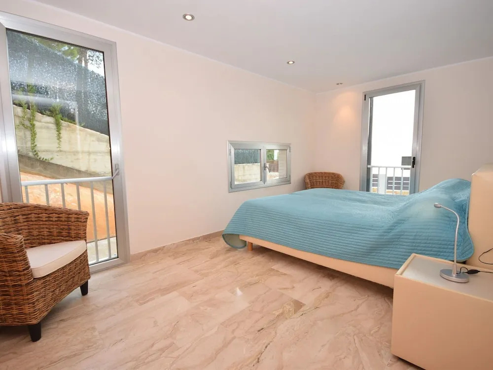 Villa With Private Pool and Beautiful sea Views and a Perfect Location