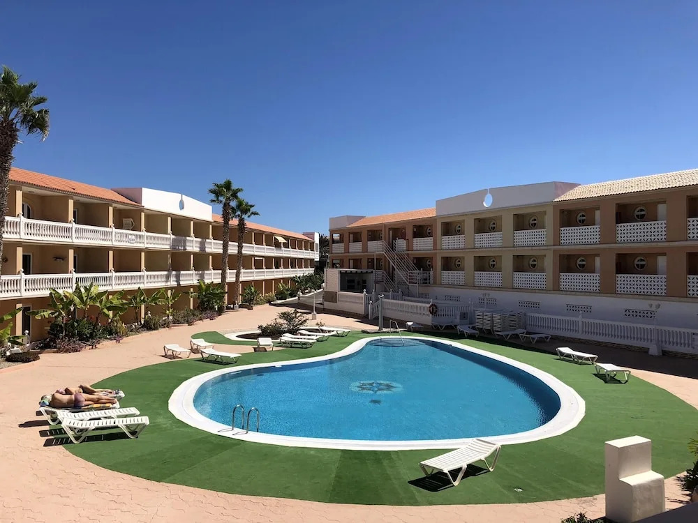 Studio in Costa del Silencio, With Wonderful sea View, Shared Pool, Furnished Terrace - 1 km From the Beach