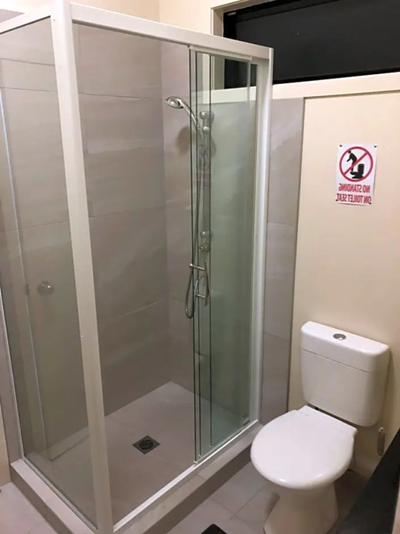 K Road City Travellers Hostel