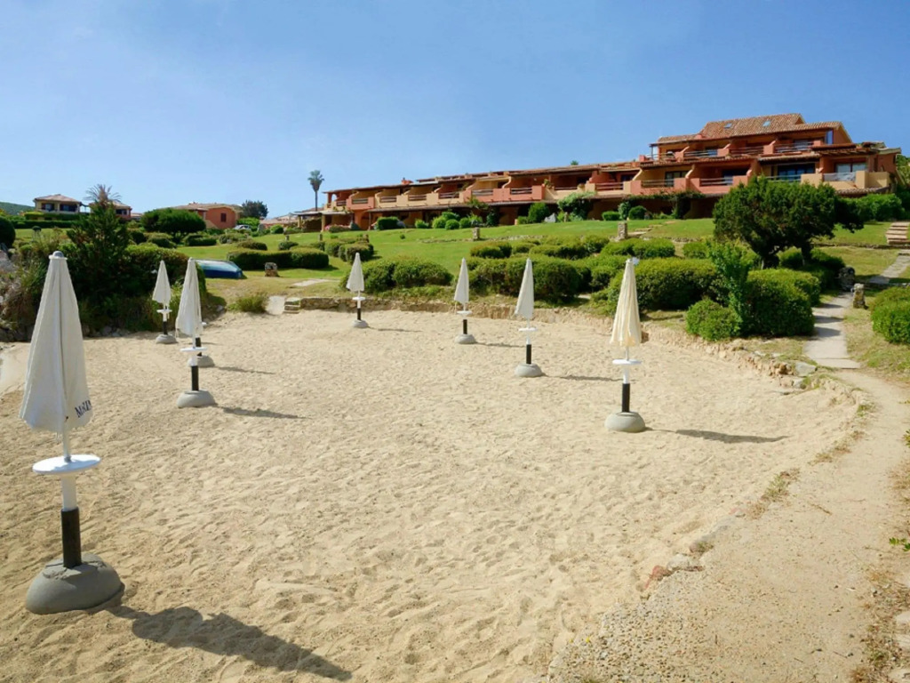 Pleasant Holiday Home in Marinella Near the sea